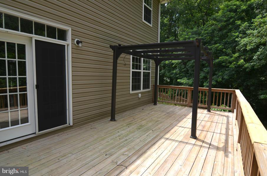 860 Clamshell Court Edgewater, MD 21037 - Photo 27 of 30 Exterior (Rear)