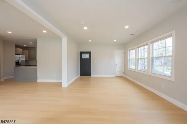 $4,900 | 59 Watchung Plaza, Unit 2, Montclair, NJ 07043