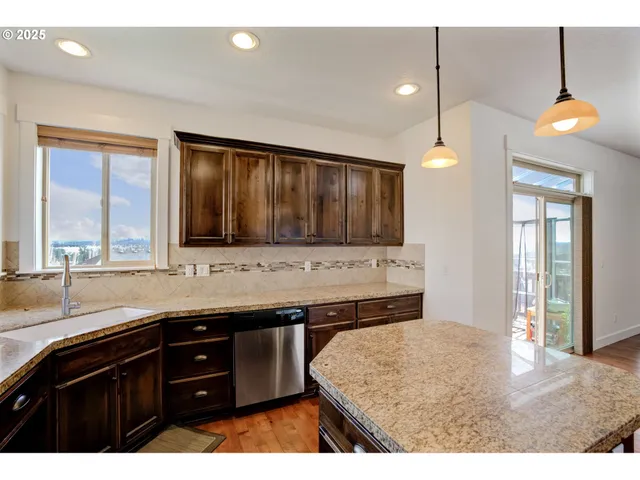 $749,900 | 14920 Southeast Page Park Court, Happy Valley, OR 97086