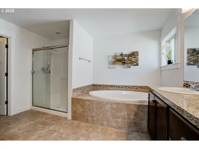 $749,900 | 14920 Southeast Page Park Court, Happy Valley, OR 97086