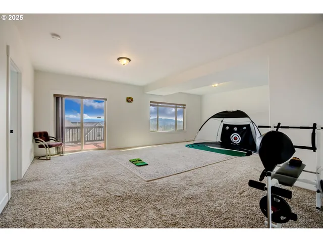 $749,900 | 14920 Southeast Page Park Court, Happy Valley, OR 97086