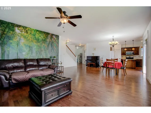 $749,900 | 14920 Southeast Page Park Court, Happy Valley, OR 97086