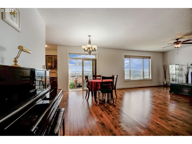 $749,900 | 14920 Southeast Page Park Court, Happy Valley, OR 97086