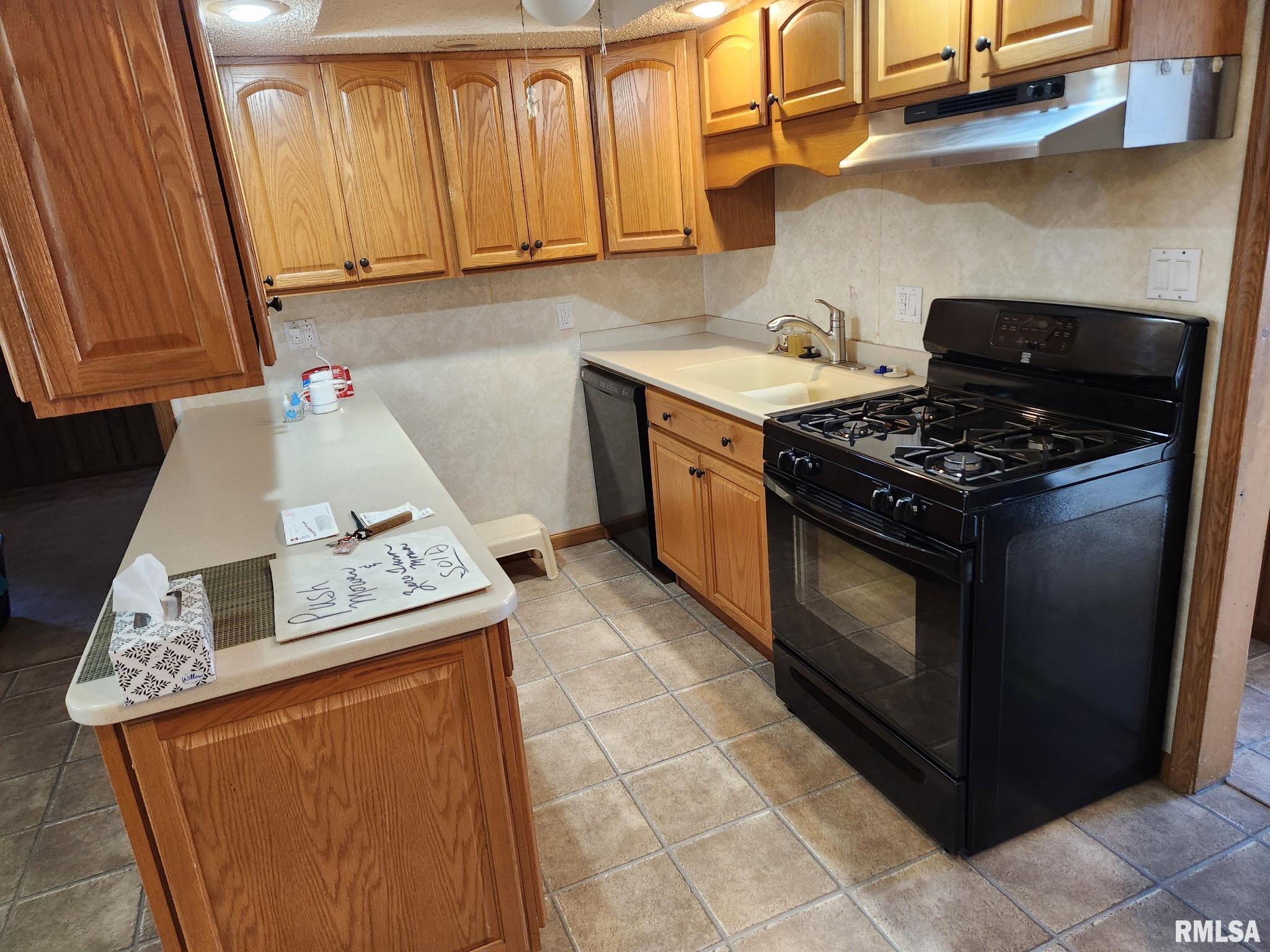 1026 East Oak Street Macomb, IL 61455 - Photo 11 of 35