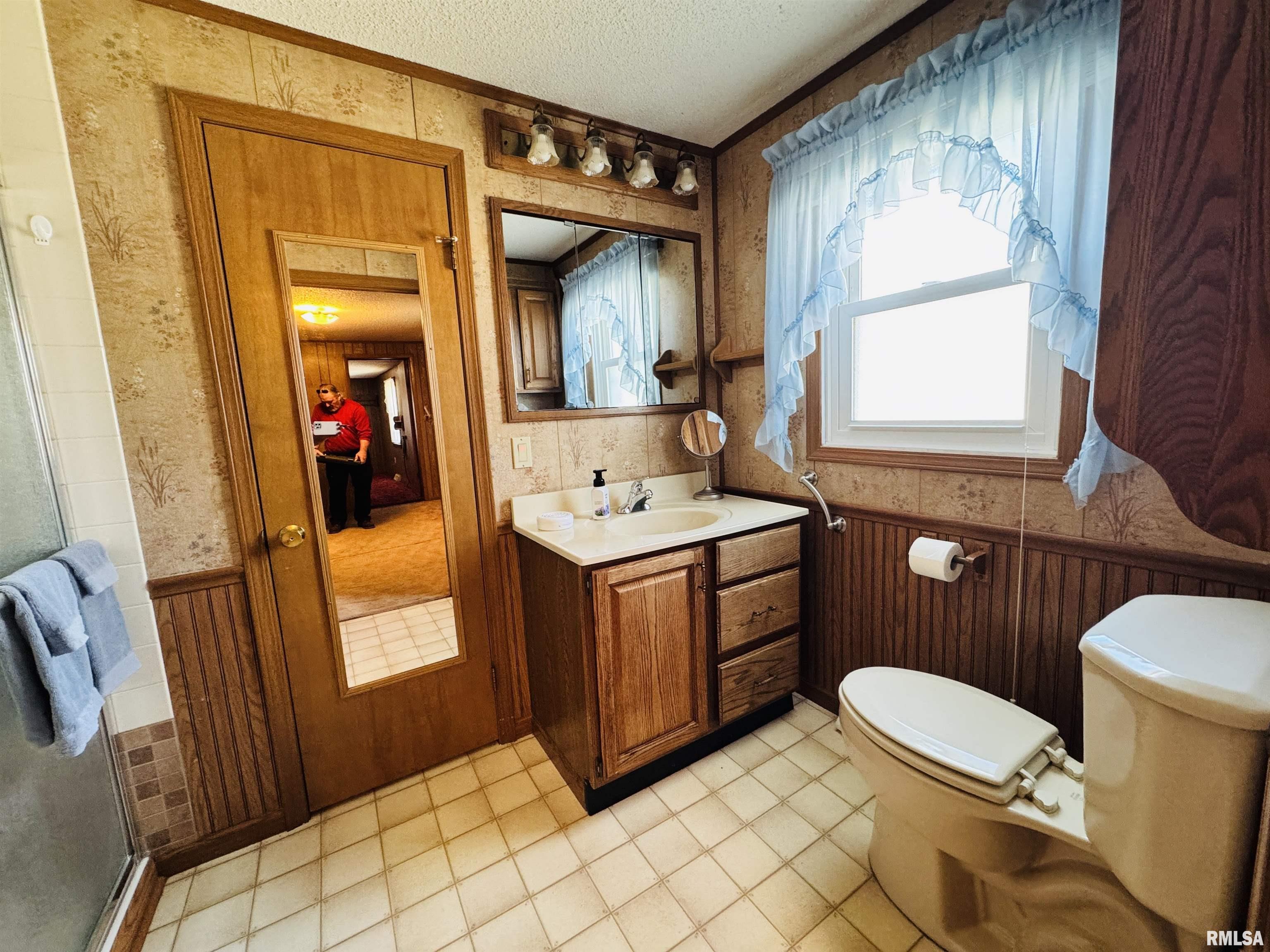 1026 East Oak Street Macomb, IL 61455 - Photo 12 of 35