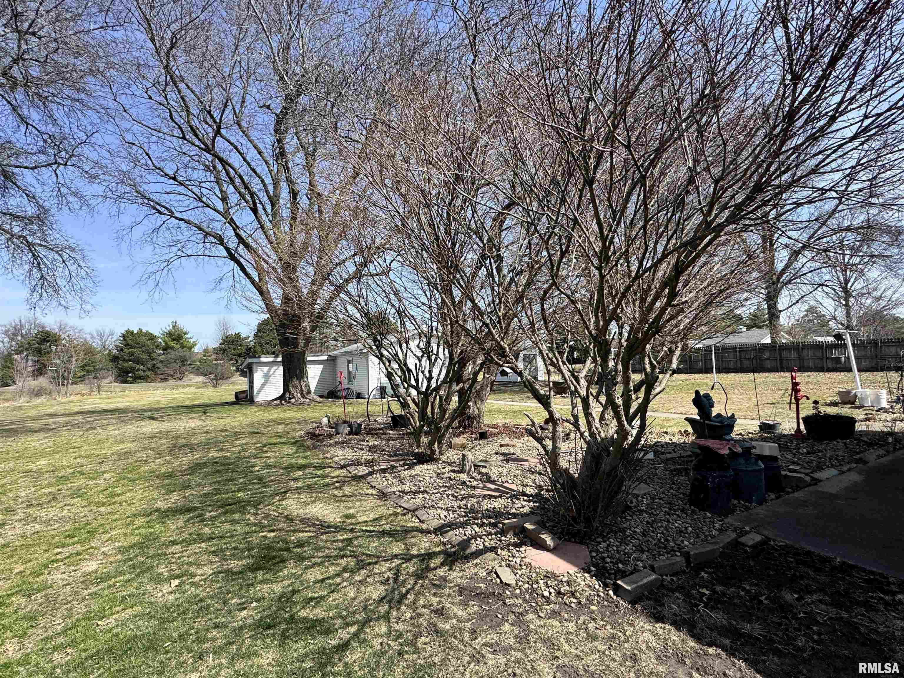 1026 East Oak Street Macomb, IL 61455 - Photo 17 of 35