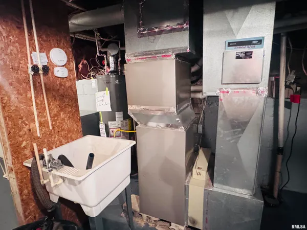 $85,000 | 1026 East Oak Street, Macomb, IL 61455