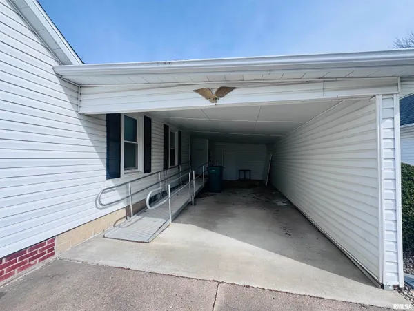 $85,000 | 1026 East Oak Street, Macomb, IL 61455