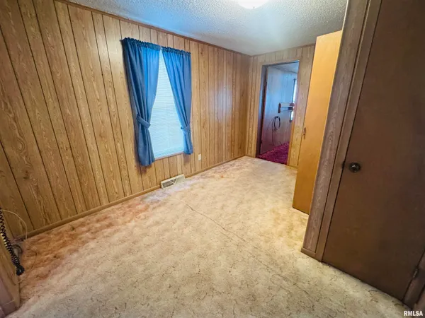 $85,000 | 1026 East Oak Street, Macomb, IL 61455