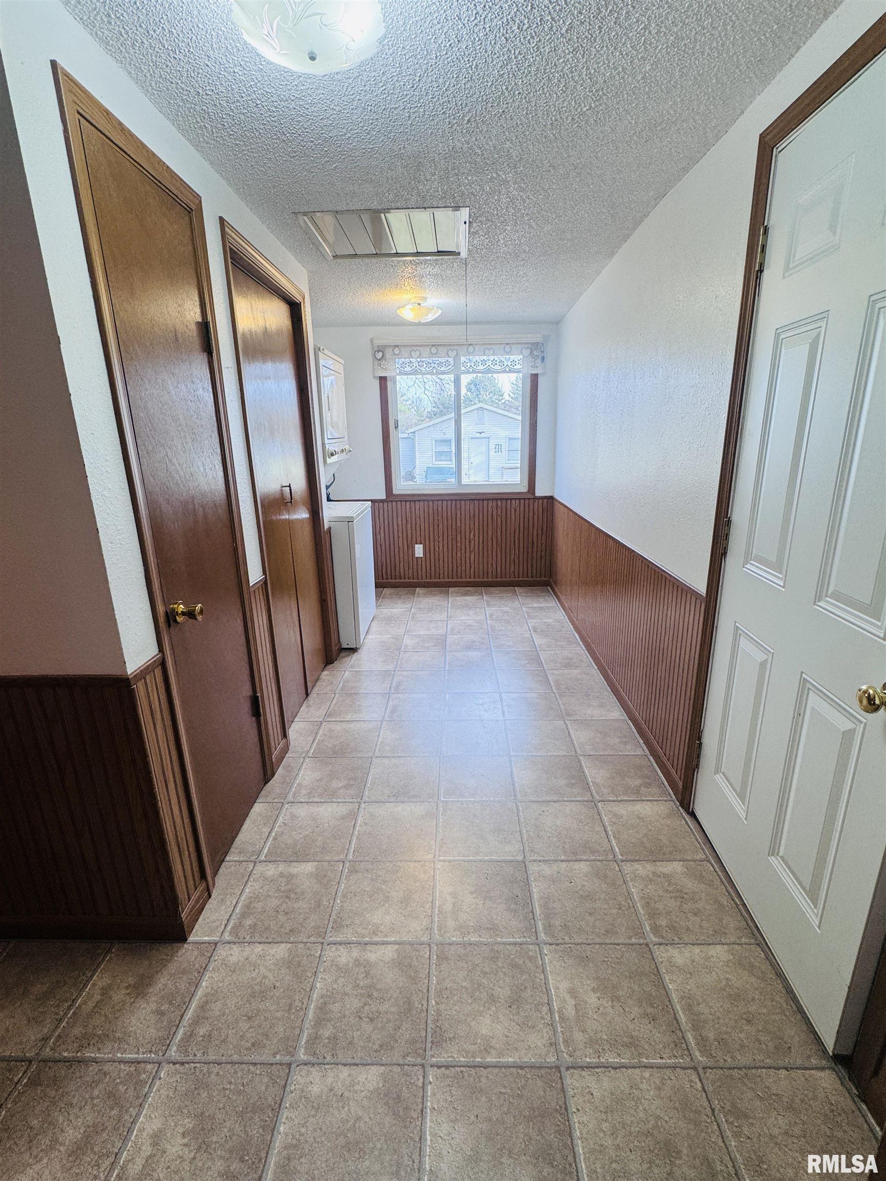 1026 East Oak Street Macomb, IL 61455 - Photo 10 of 35