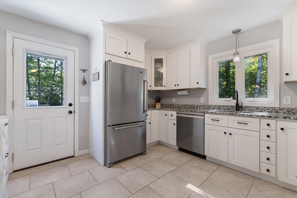 44 Underwood Road Hubbardston, MA 01452 - Photo 16 of 42