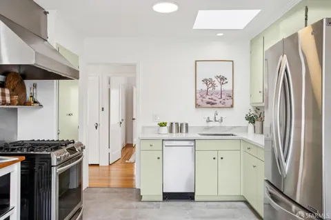 $1,095,000 | 2441 45th Avenue, San Francisco, CA 94116
