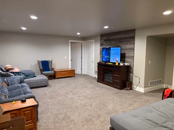 $430,000 | 432 South Country Lane, Fond du Lac, WI 54935