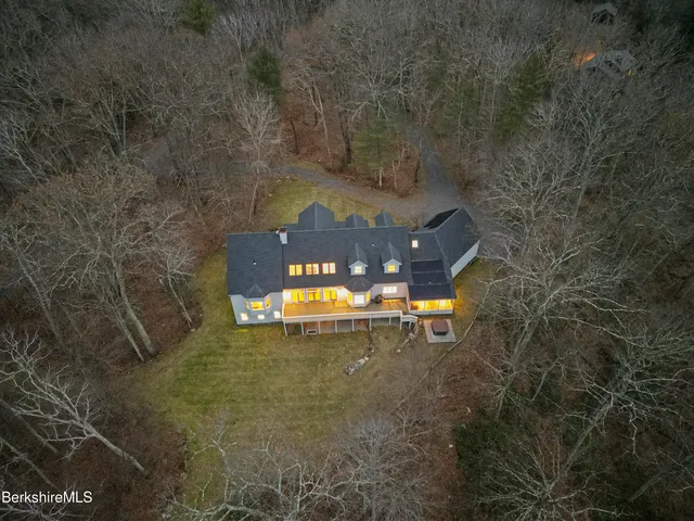 a view of outdoor space