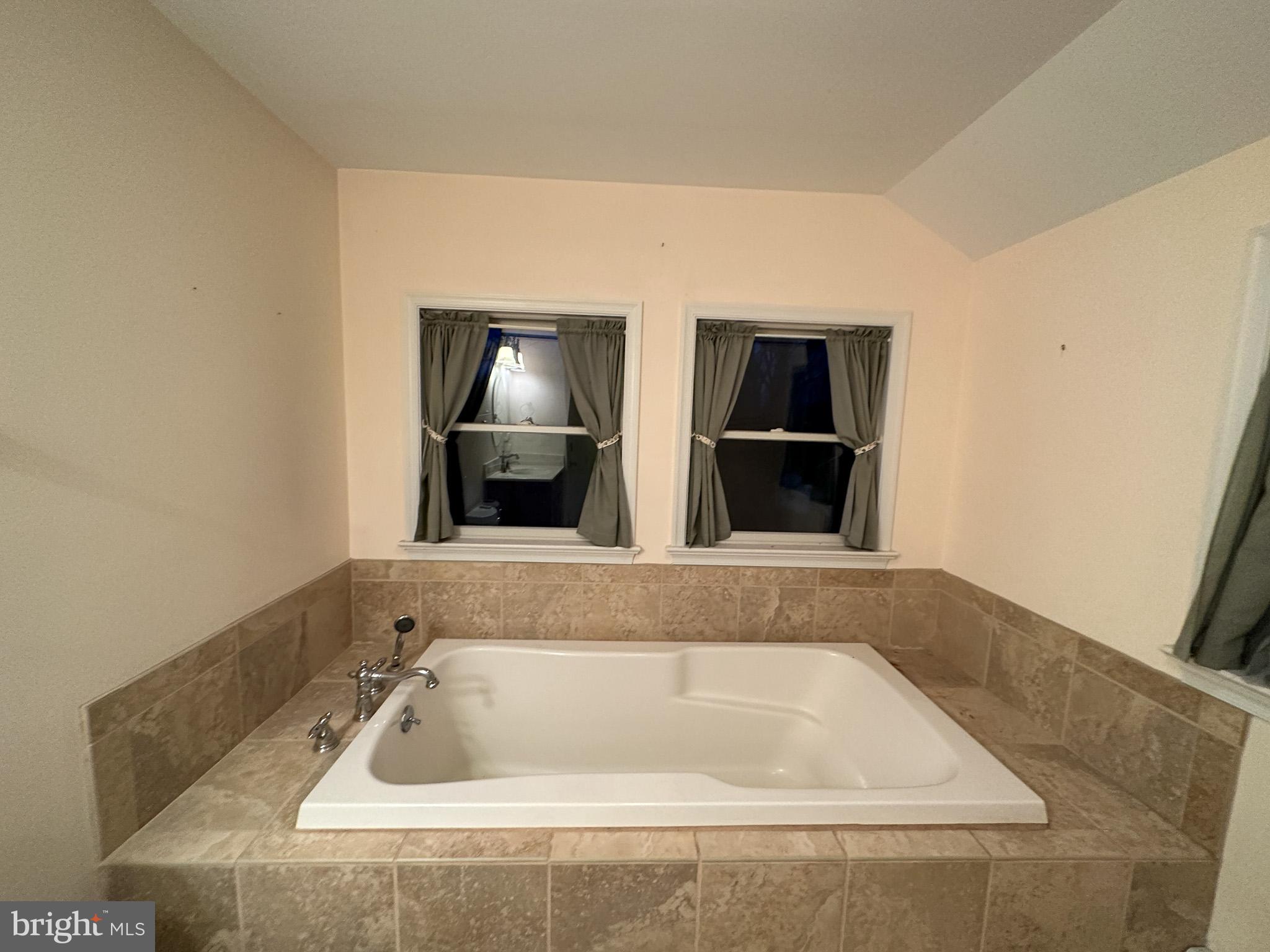 565 Hildebrandt Road Perkiomenville, PA 18074 - Photo 16 of 29 Gallery Image 16