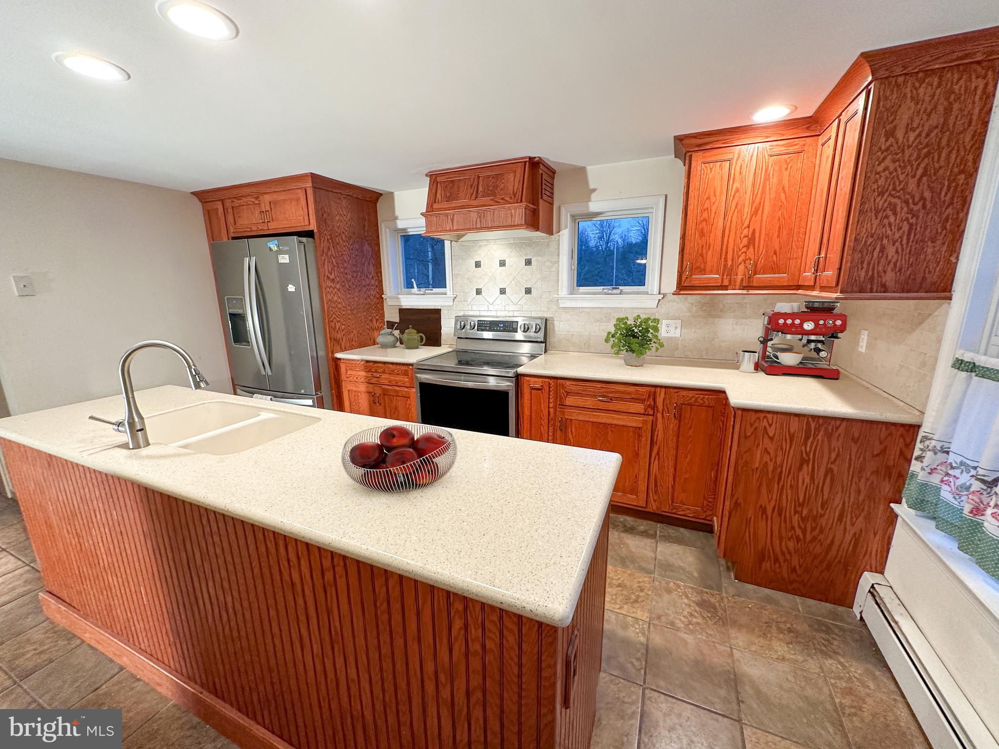 565 Hildebrandt Road Perkiomenville, PA 18074 - Photo 8 of 29 Gallery Image 8