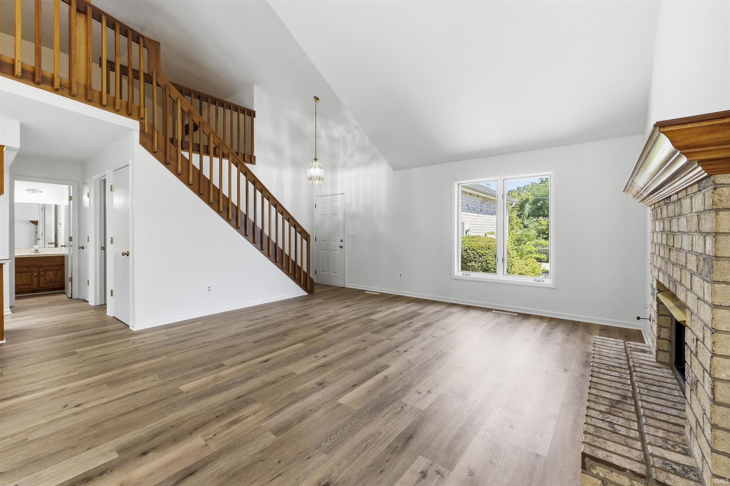 11709 Leo Road Fort Wayne, IN 46845 - Photo 5 of 36 Gallery Image 5