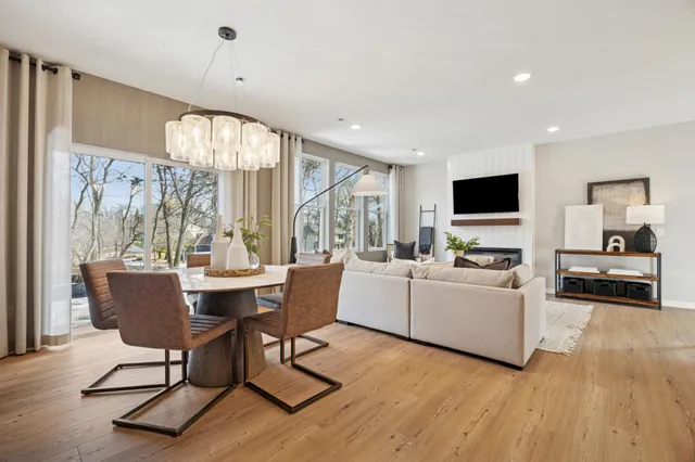 $424,990 | 17967 Genoa Drive, Lakeville, MN 55044