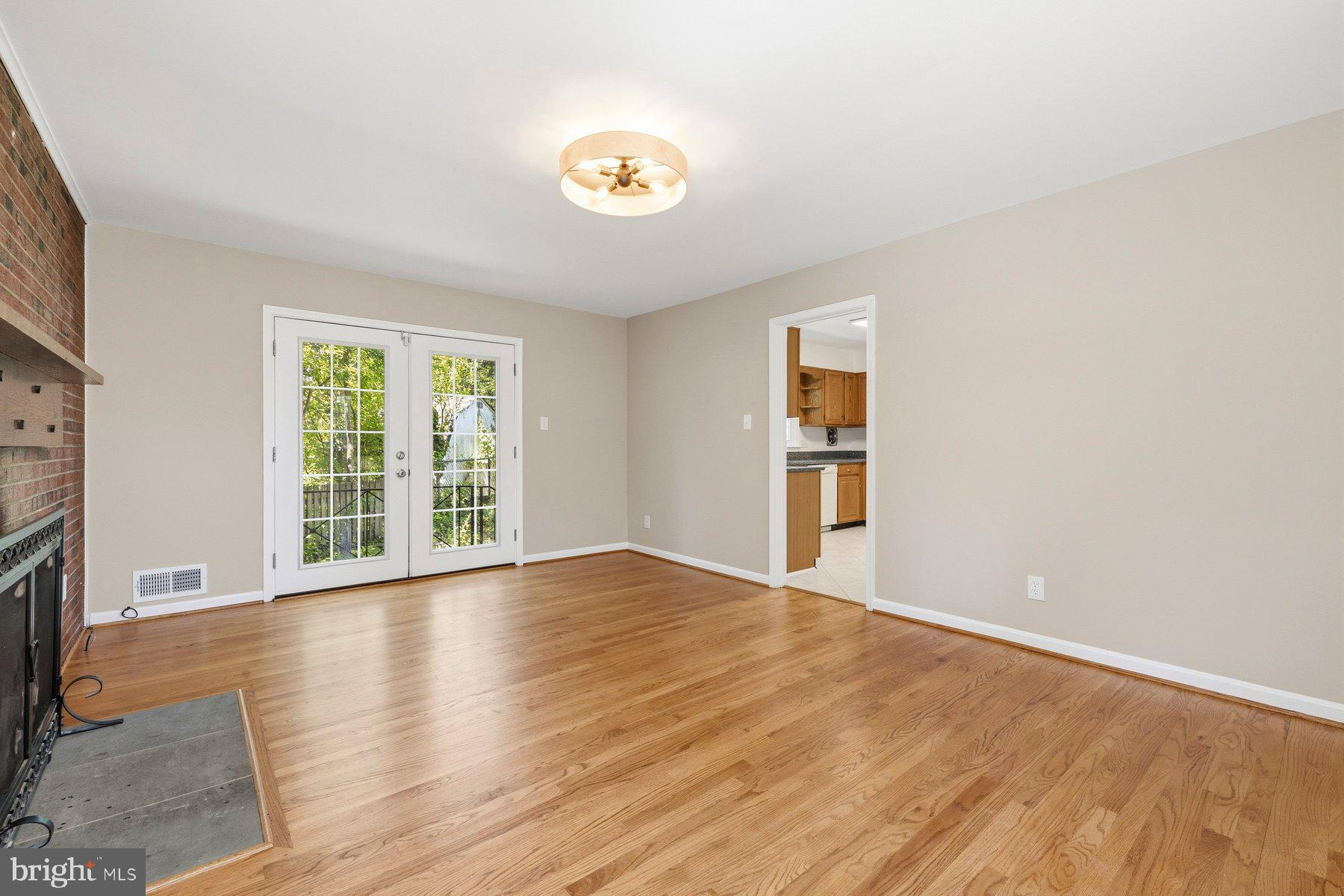 1108 Tiffany Road Silver Spring, MD 20904 - Photo 10 of 40 Family room
