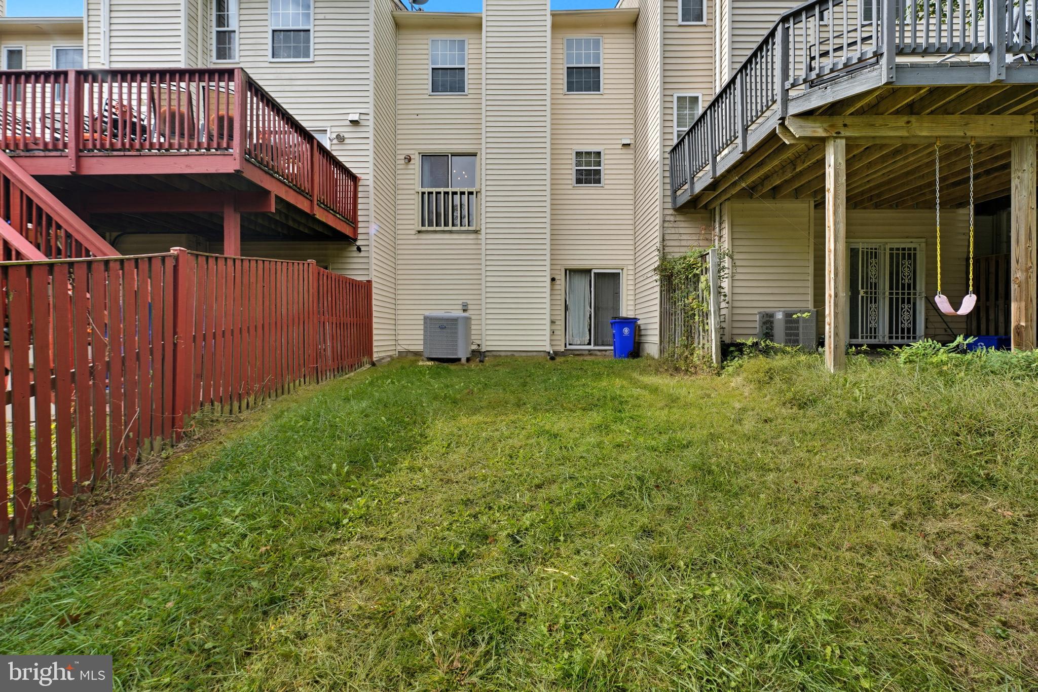 2724 Hunters Gate Terrace Silver Spring, MD 20904 - Photo 44 of 46 a view of a house with backyard and sitting area