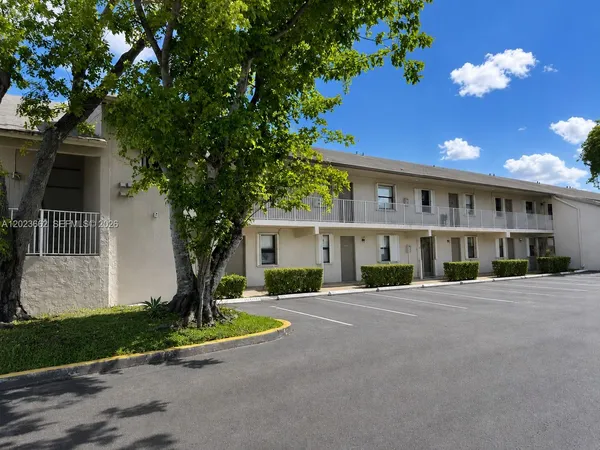 $2,050 | 7668 Southwest 152nd Avenue, Unit 2206, Miami, FL 33193
