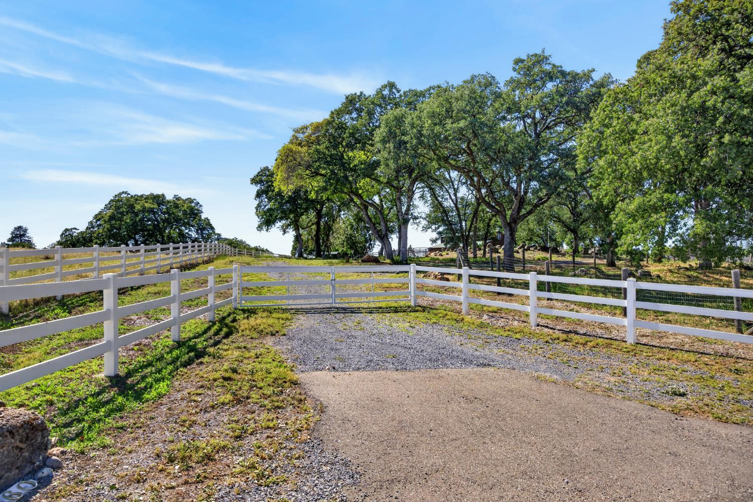 5560 Ralston Way Placerville, CA 95667 - Photo 72 of 78 Back gate to Barn, and allows full access from the front gate to this one!