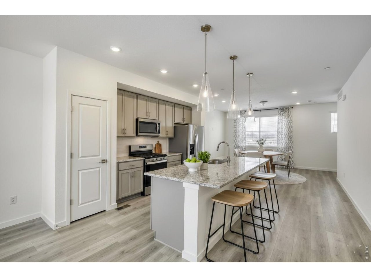 2373 East Suniga Road Fort Collins, CO 80524 - Photo 6 of 29 Chef's kitchen