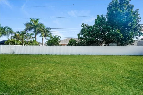 $2,130 | 617 Southeast 27th Street, Cape Coral, FL 33904