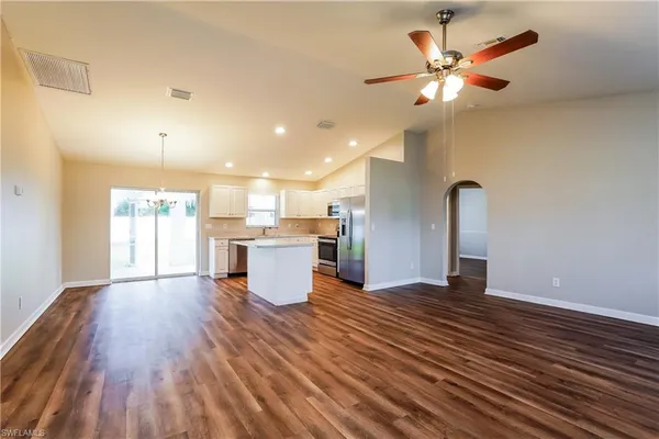 $2,130 | 617 Southeast 27th Street, Cape Coral, FL 33904