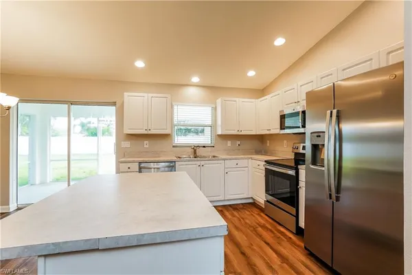 $2,130 | 617 Southeast 27th Street, Cape Coral, FL 33904