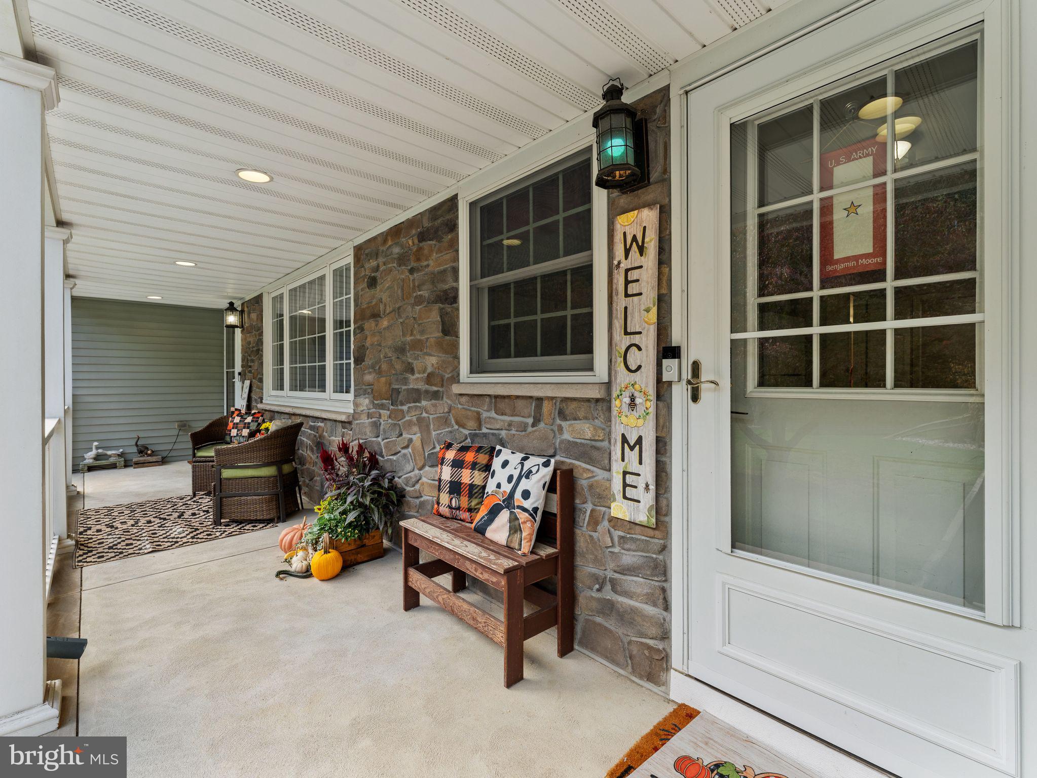 264 Edgebrook Road Robbinsville, NJ 08691 - Photo 5 of 39 a backyard of a house with seating space