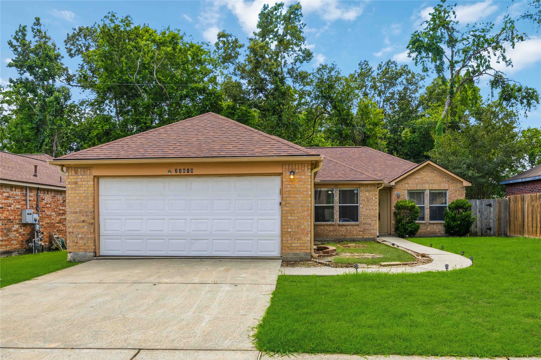 23619 Summer Pine Drive Spring, TX 77373 - Photo 2 of 25