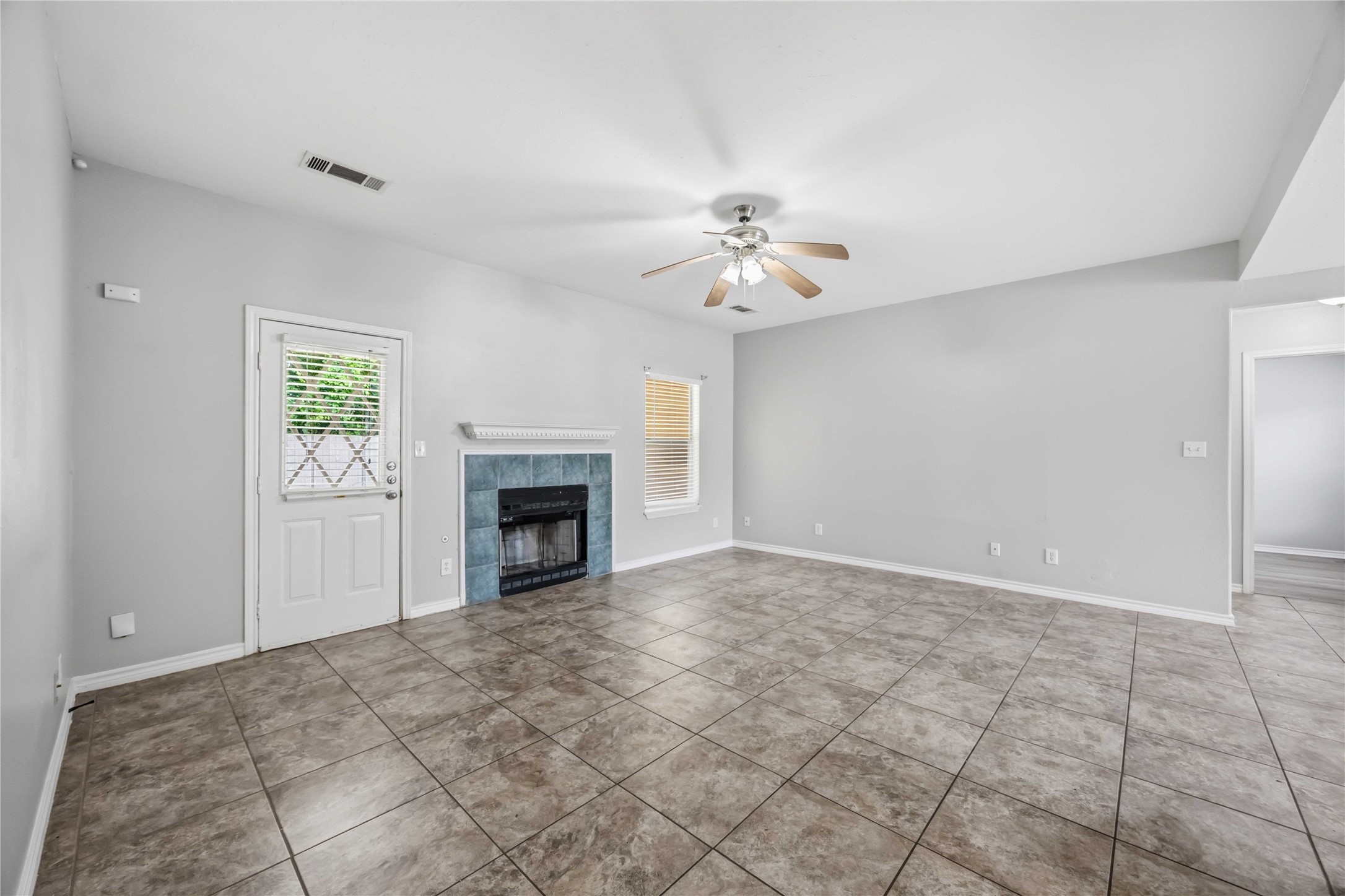 23619 Summer Pine Drive Spring, TX 77373 - Photo 4 of 25