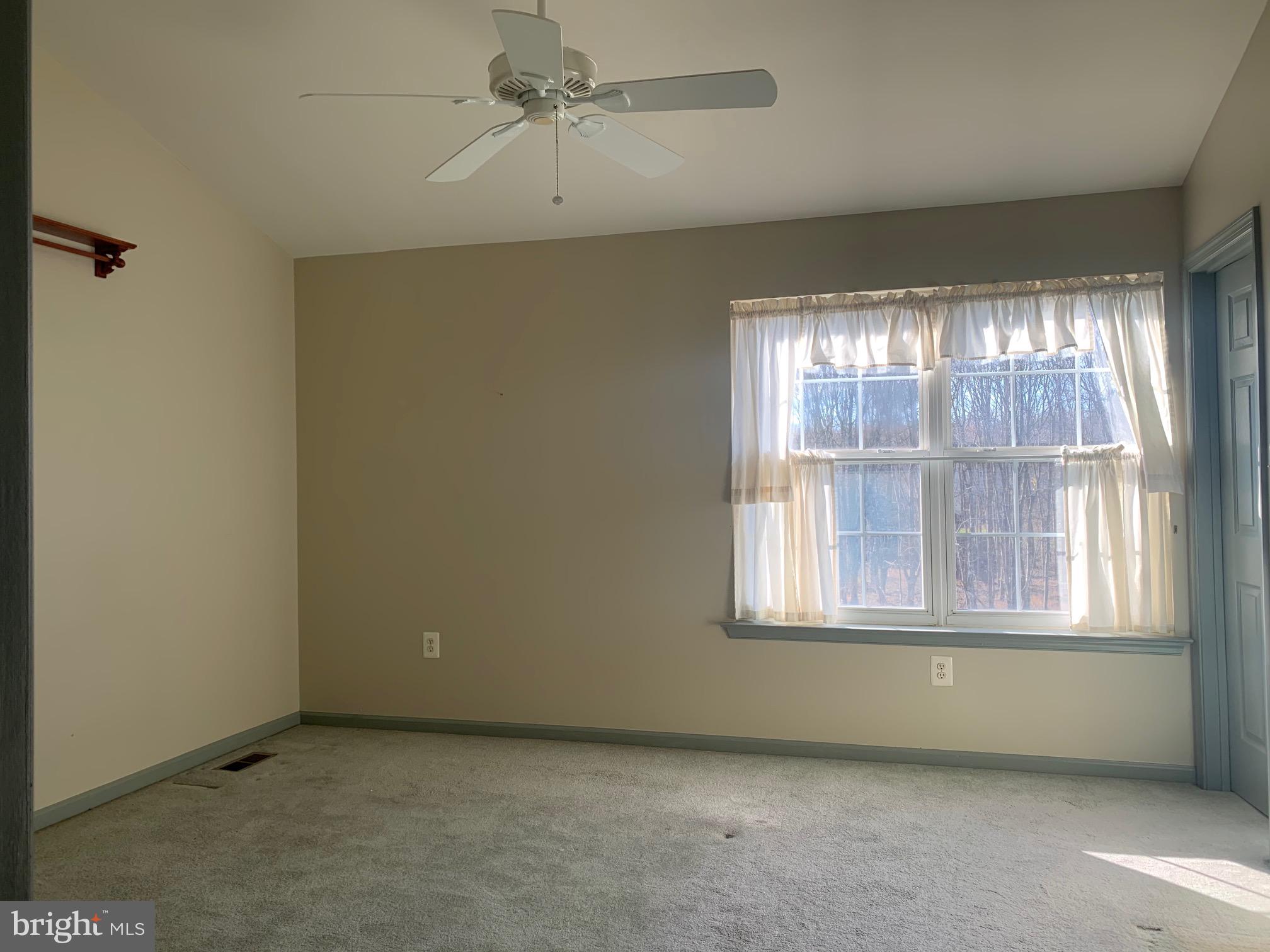 4 Wicklow Road Bear, DE 19701 - Photo 8 of 11