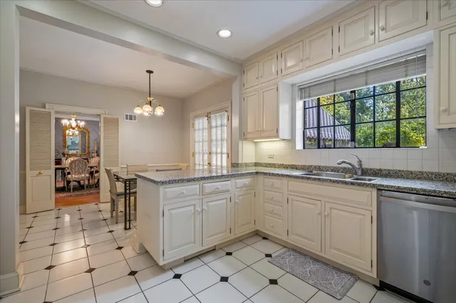 $3,400,000 | 54 Kenilworth Avenue, Kenilworth, IL 60043