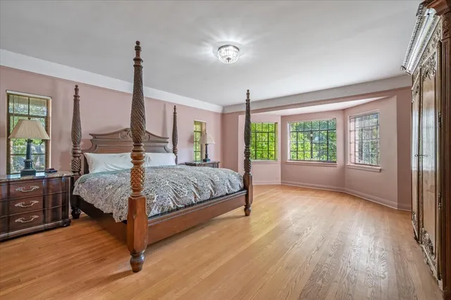 $3,400,000 | 54 Kenilworth Avenue, Kenilworth, IL 60043