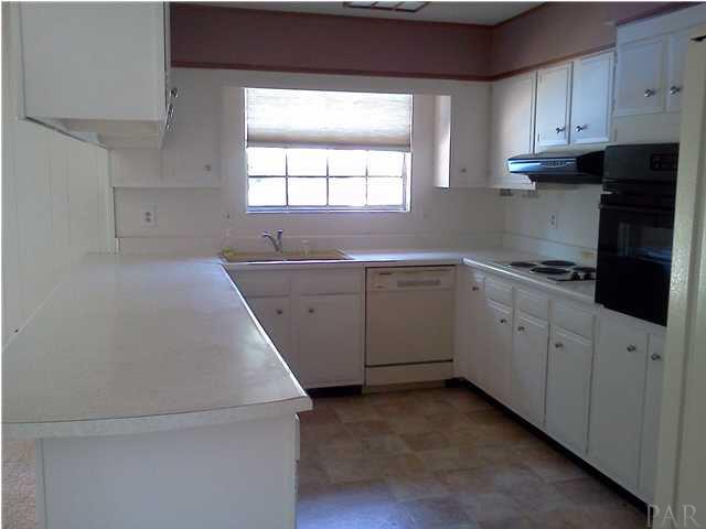 8247 Emperor Road Pensacola, FL 32514 - Photo 5 of 12 Kitchen
