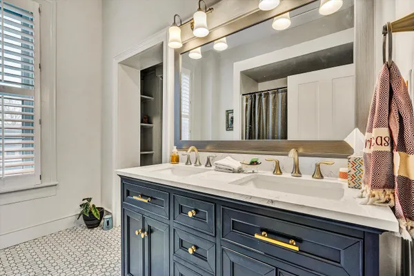 $545,000 | 322 East Main Street, Fincastle, VA 24090