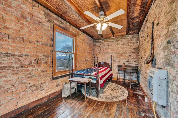 $545,000 | 322 East Main Street, Fincastle, VA 24090