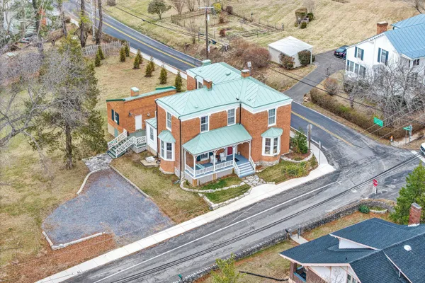 $545,000 | 322 East Main Street, Fincastle, VA 24090