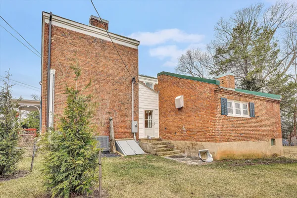 $545,000 | 322 East Main Street, Fincastle, VA 24090