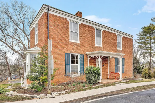 $545,000 | 322 East Main Street, Fincastle, VA 24090