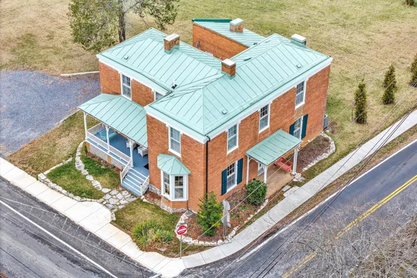 $545,000 | 322 East Main Street, Fincastle, VA 24090