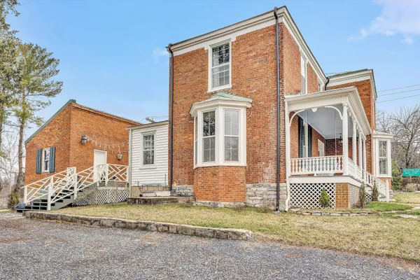 $545,000 | 322 East Main Street, Fincastle, VA 24090