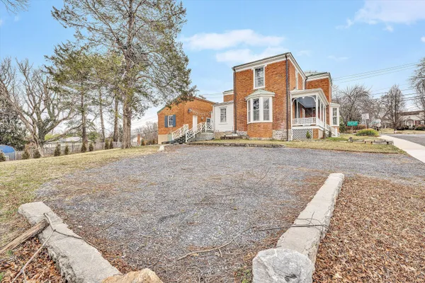 $545,000 | 322 East Main Street, Fincastle, VA 24090