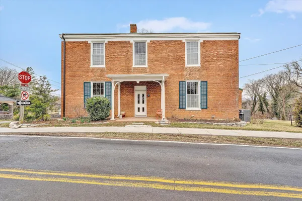 $545,000 | 322 East Main Street, Fincastle, VA 24090