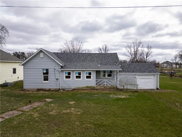 $20,000 | 106 West South Street, Bismarck, IL 61814