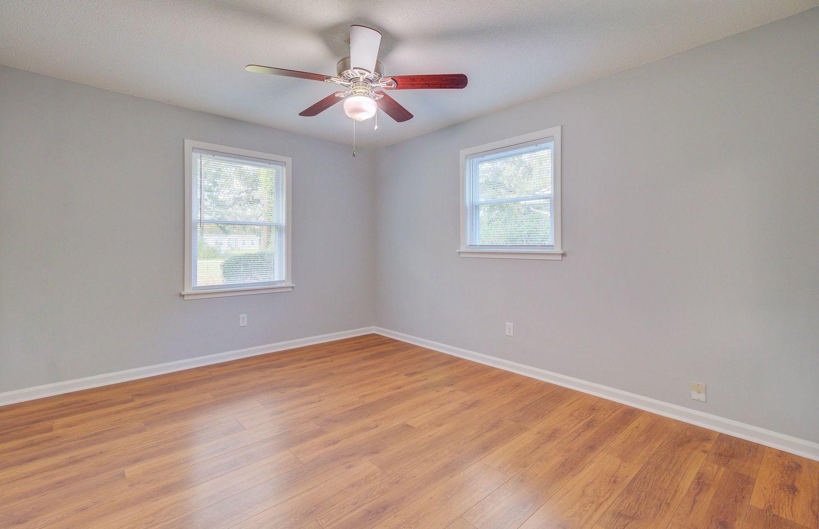 704 Beech Hill Road Summerville, SC 29485 - Photo 8 of 16 sbf0vpYo