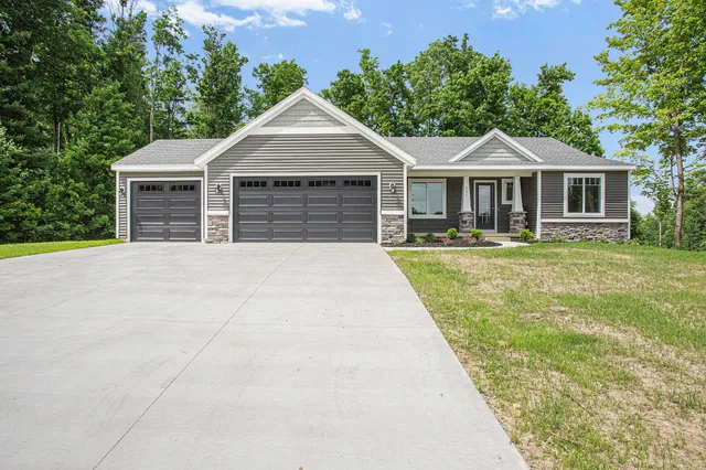 $524,900 | 237 Warbler Drive, Caledonia, MI 49316
