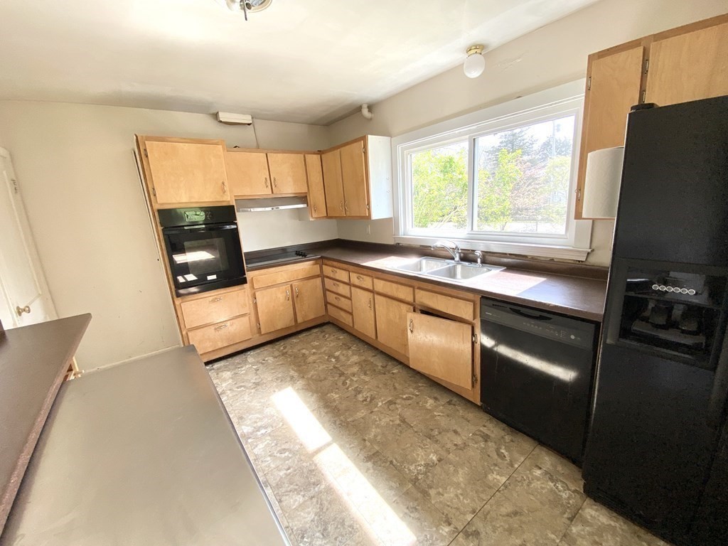 29 Prospect Road Mattapoisett, MA 02739 - Photo 9 of 15 Gallery Image 9